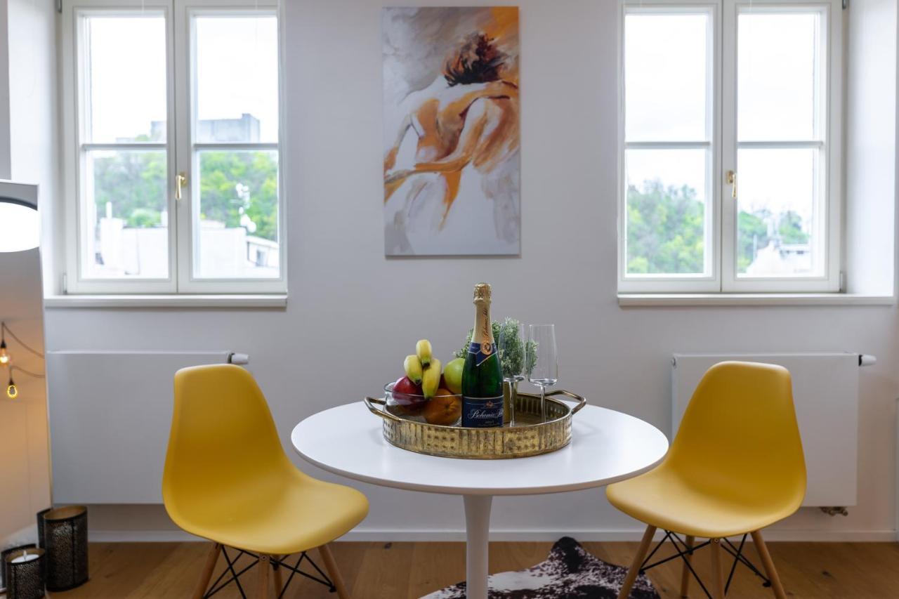 Luxurious, Charming Studio Perfect For Couples ปราก ภายนอก รูปภาพ