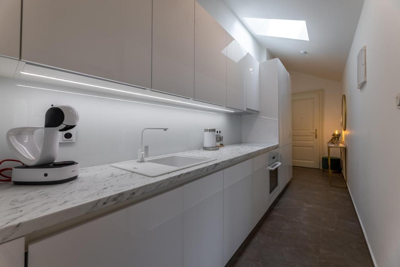 Luxurious, Charming Studio Perfect For Couples ปราก ภายนอก รูปภาพ